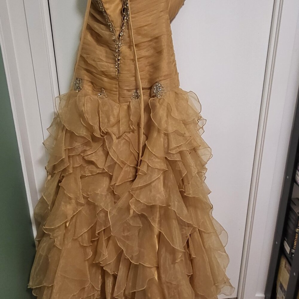 Grad dress - Picture 2 of 2
